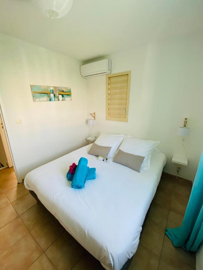 Maison Mitoyenne , Piscine,Citerne, Jardin, Parking, Plage Le Gosier  Exterior foto